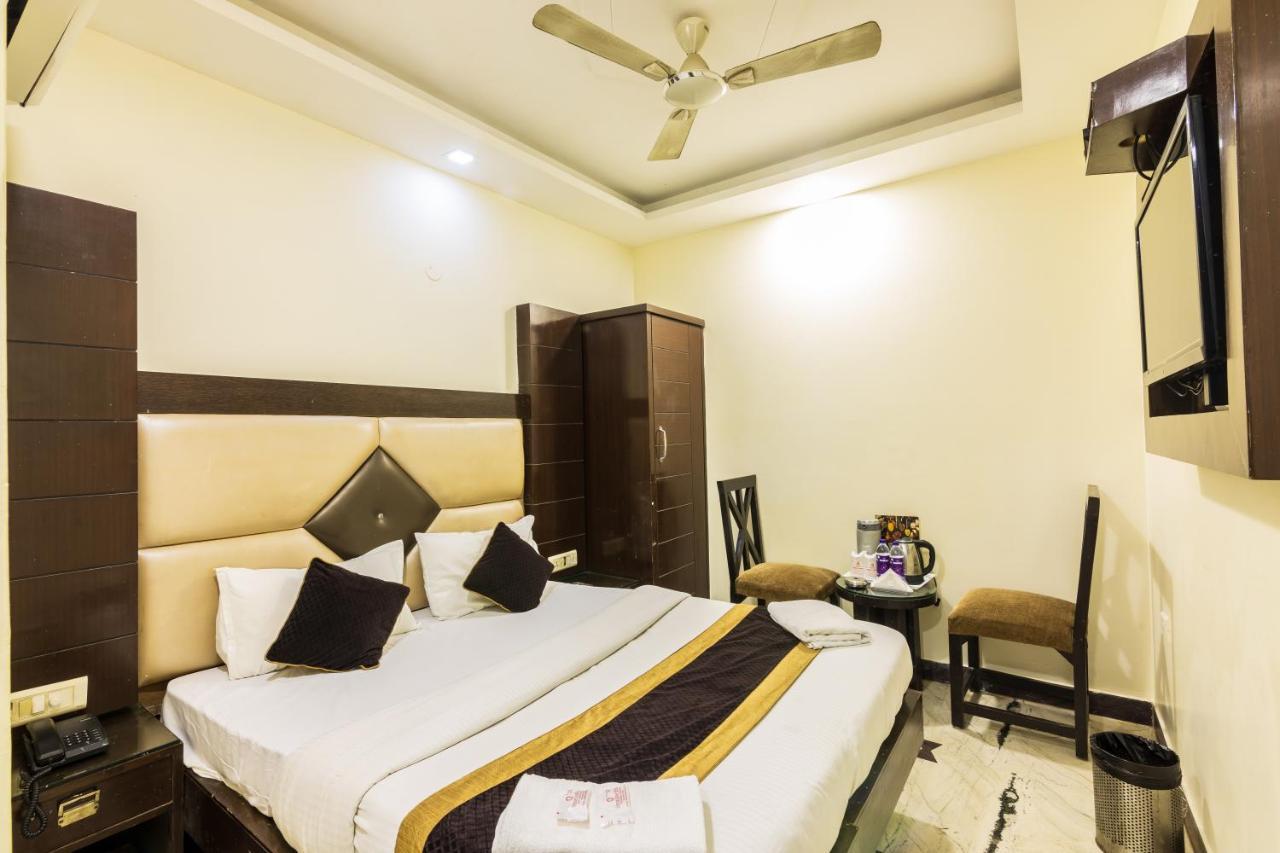 Hotel Grand Shyam- In Front Of New Delhi Railway Station-Couple Friendly Exterior photo