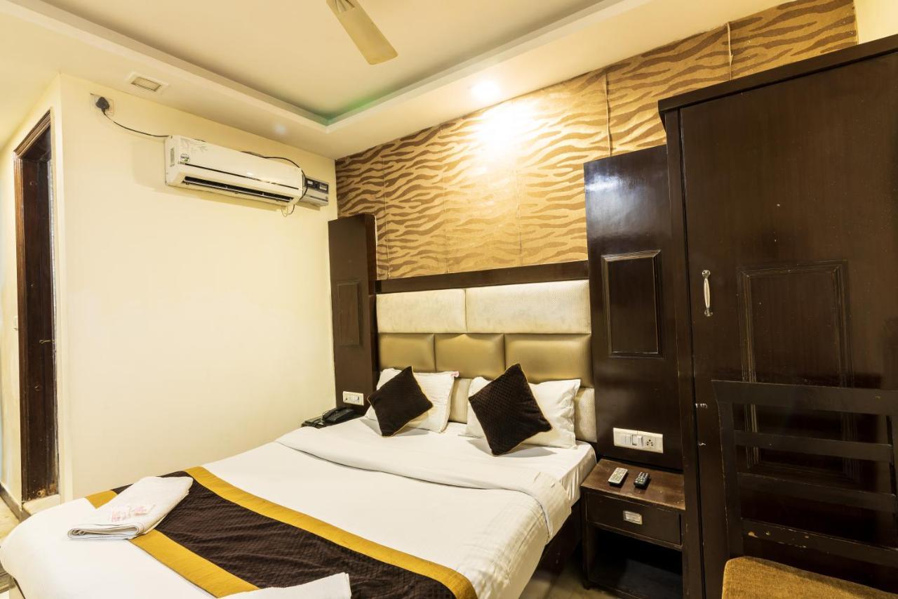 Hotel Grand Shyam- In Front Of New Delhi Railway Station-Couple Friendly Exterior photo