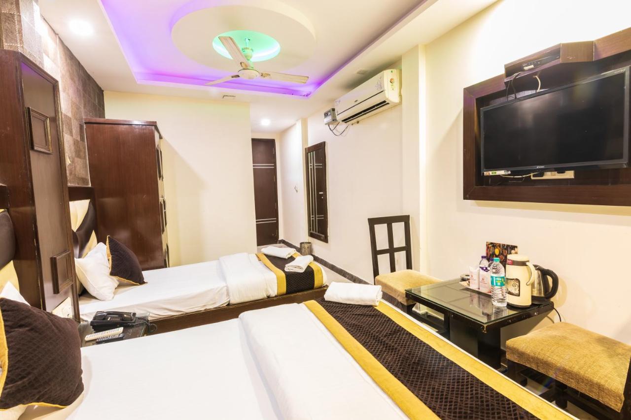 Hotel Grand Shyam- In Front Of New Delhi Railway Station-Couple Friendly Exterior photo